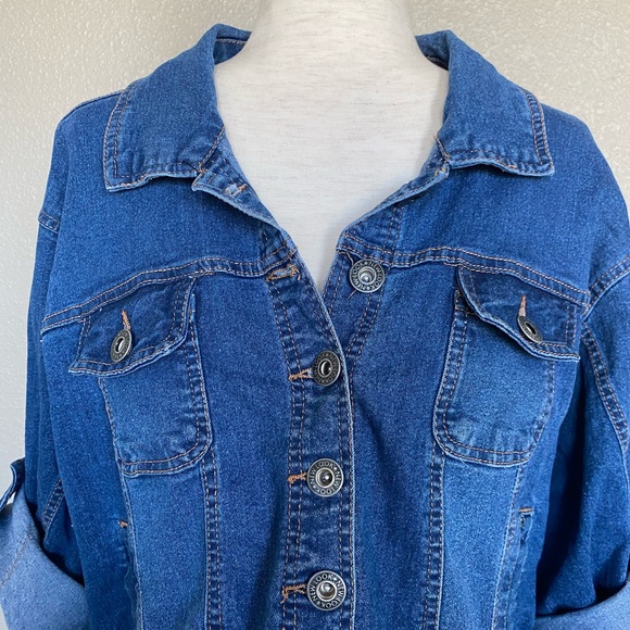 ⭐️ SOLD ⭐️ NEW LOOK Plus Size Denim Cropped Jacket - Picture 5 of 7
